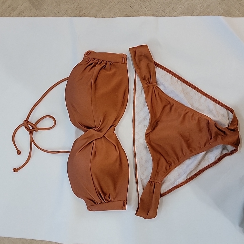 Vicoria Secret Bikini 36c top, large bottom